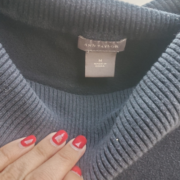 Ann Taylor blue sweater size M - Picture 2 of 2